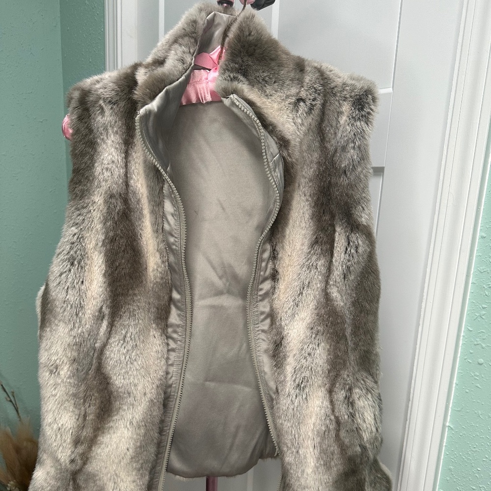 Outdoor Edition by Parkhurst Small Faux Fur vest zip up